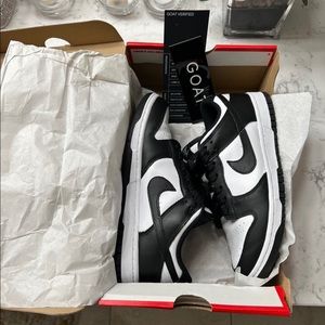 Black white dunk low.